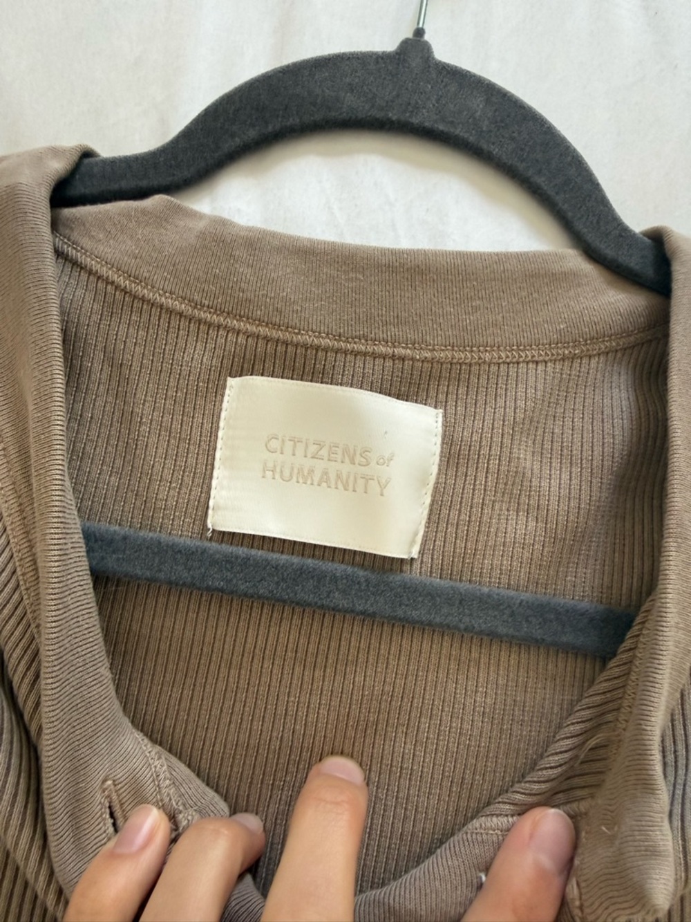 Citizens of Humanity Ribbed Henley Long Sleeve Top in Taupe - Picture 2 of 4